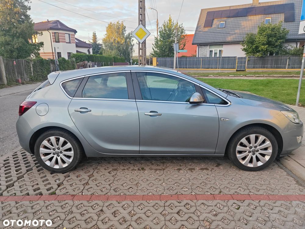 Opel Astra 1.4 Turbo Cosmo - 17