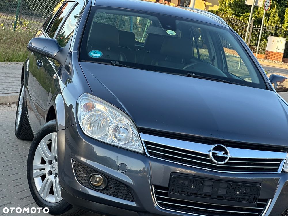 Opel Astra 1.6 Automatik Design Edition - 8
