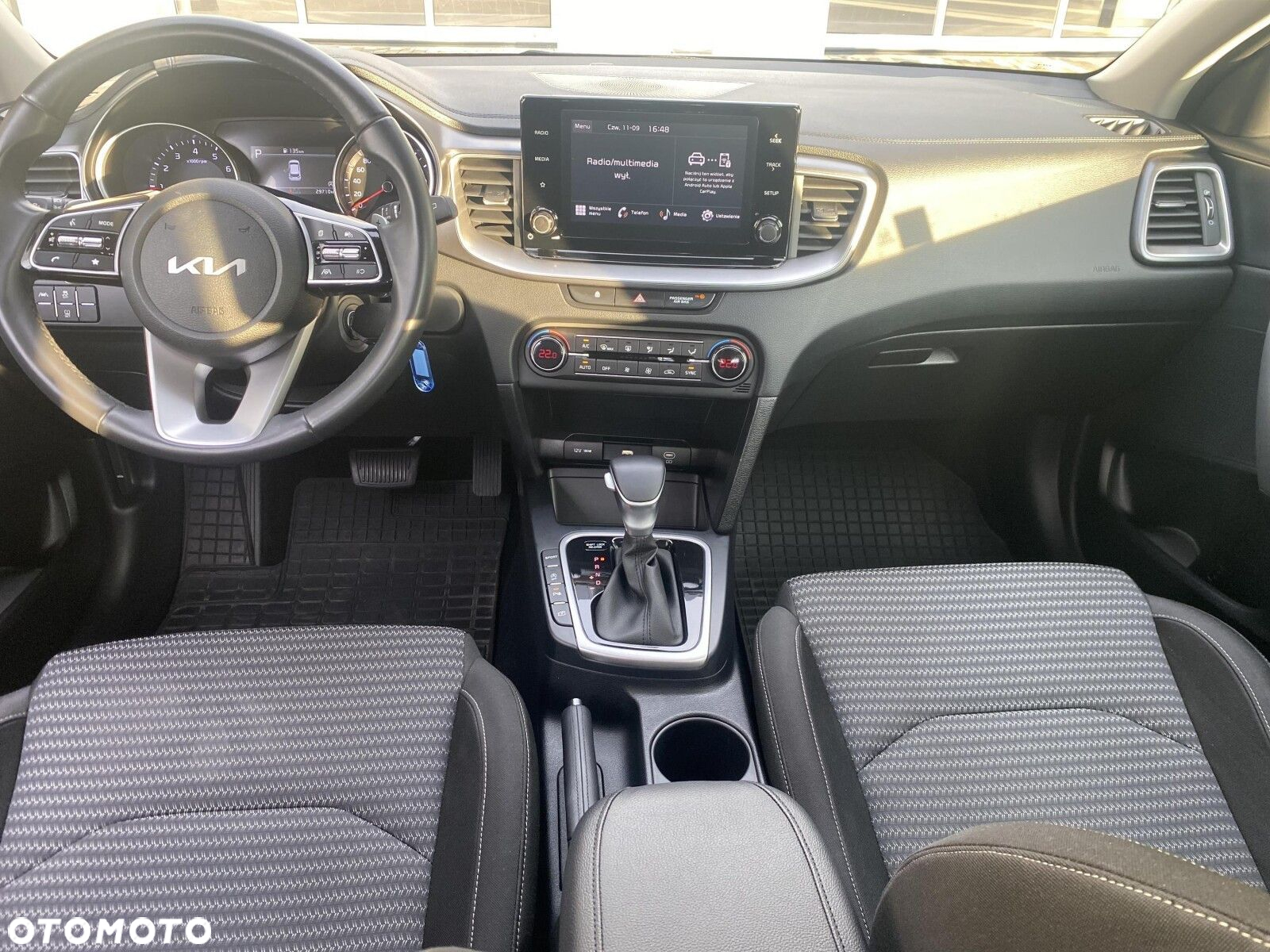Kia Ceed - 11