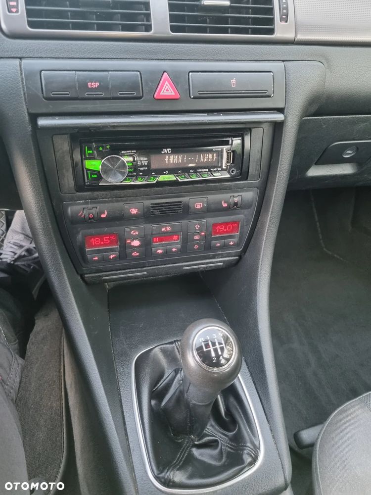 Audi A6 Avant - 32