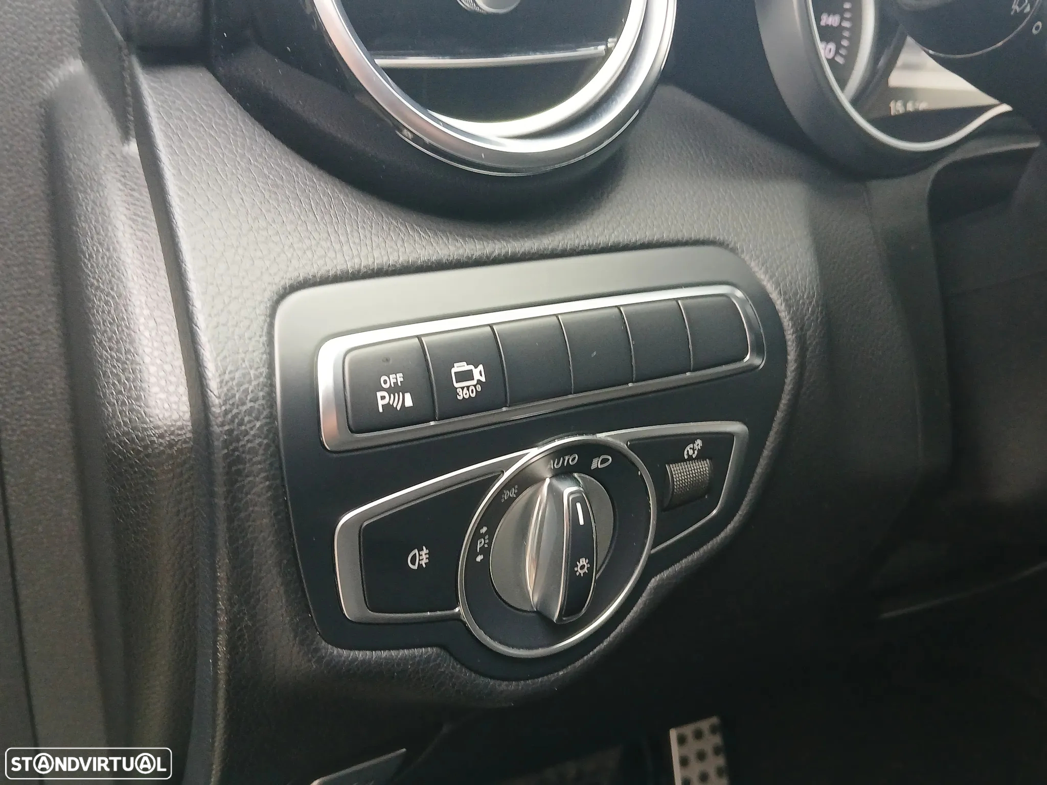 Mercedes-Benz GLC 250 d 4Matic 9G-TRONIC AMG Line - 44