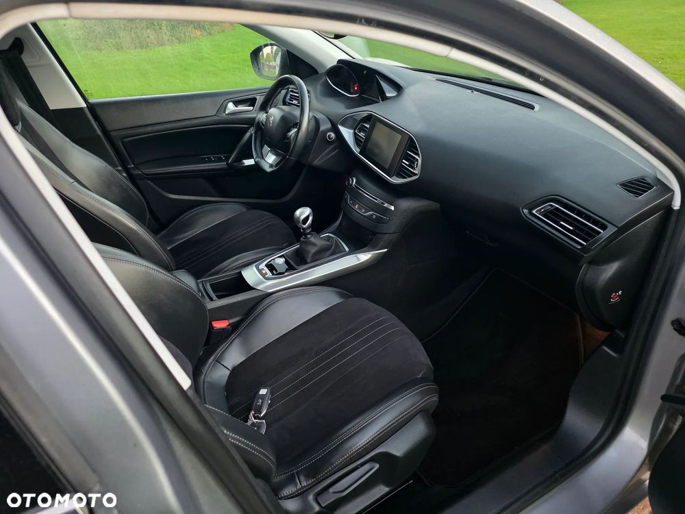 Peugeot 308 SW 1.6 BlueHDi Allure S&S - 12