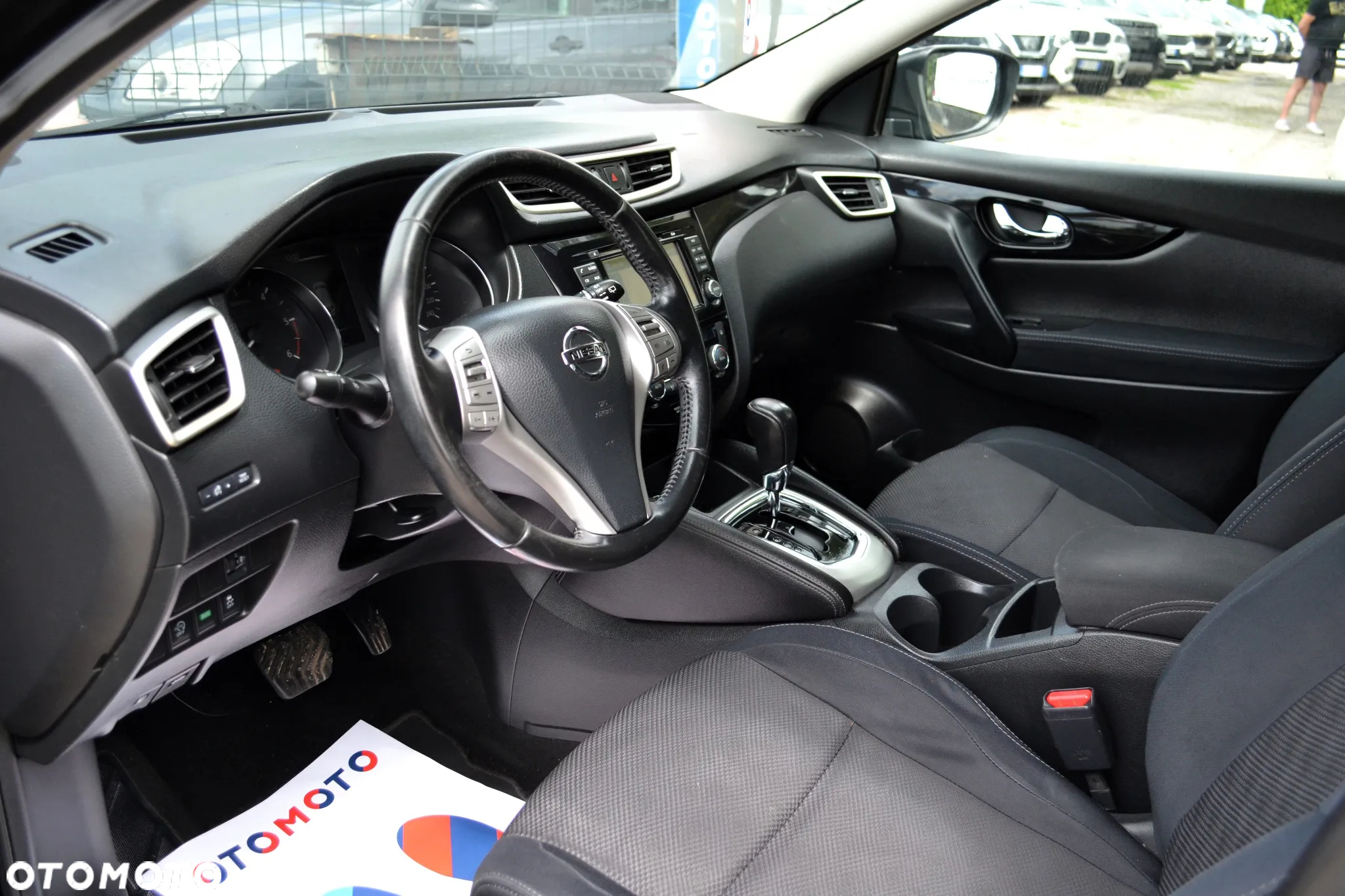 Nissan Qashqai 1.6 DCi Acenta Xtronic - 8