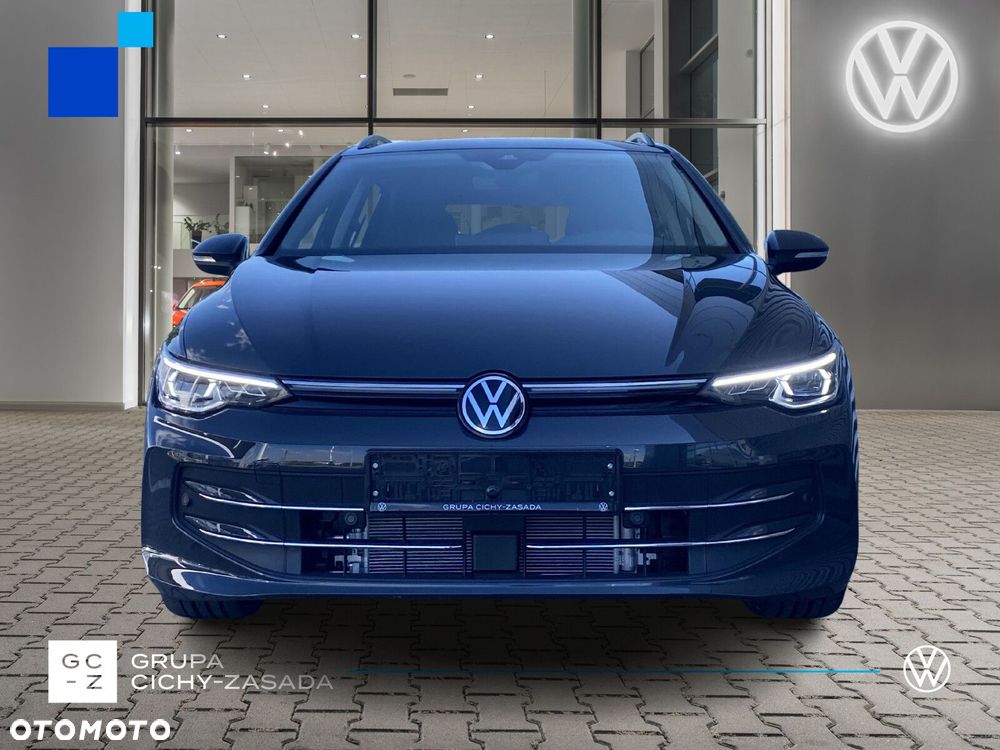 Volkswagen Golf - 8