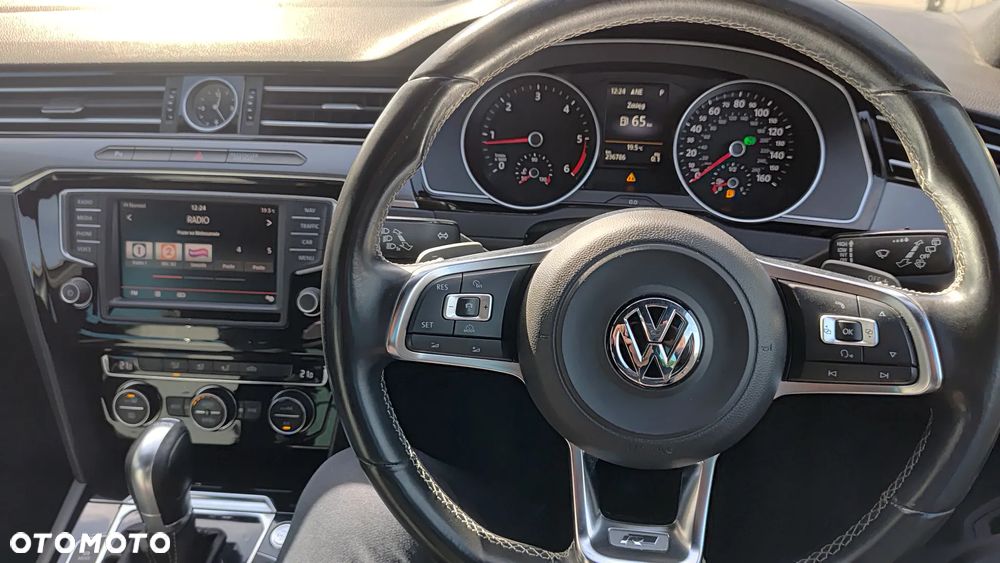 Volkswagen Passat - 8