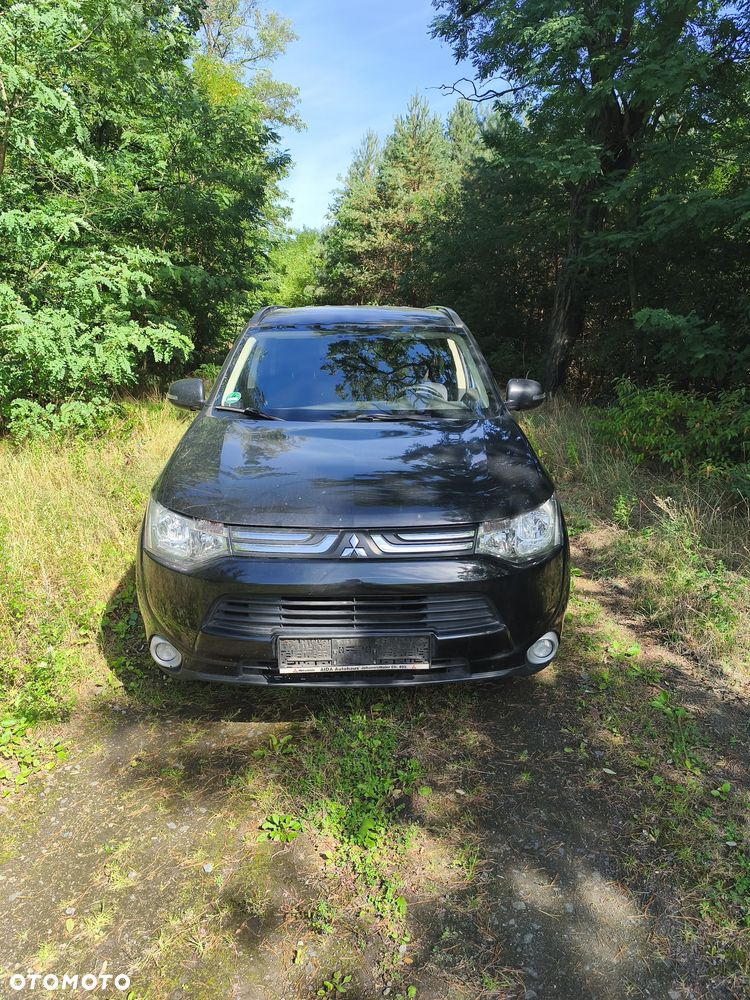 Mitsubishi Outlander 2.0 4WD Invite - 4