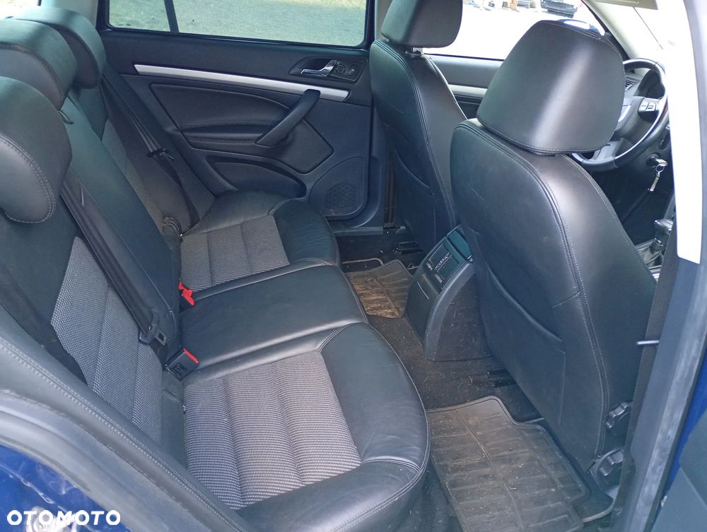 Skoda Octavia 1.6 TDI Ambiente DSG - 11