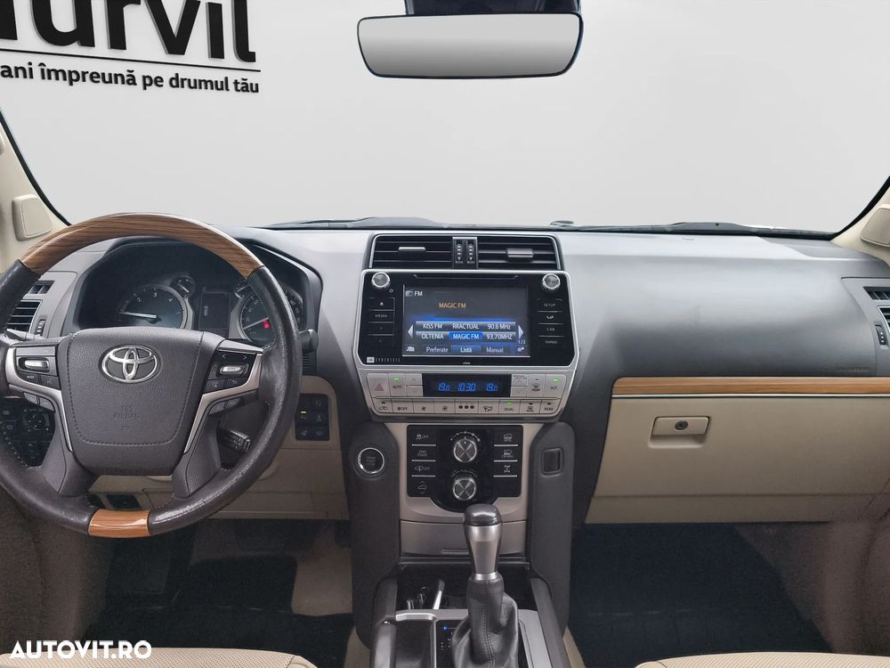 Toyota Land Cruiser - 14