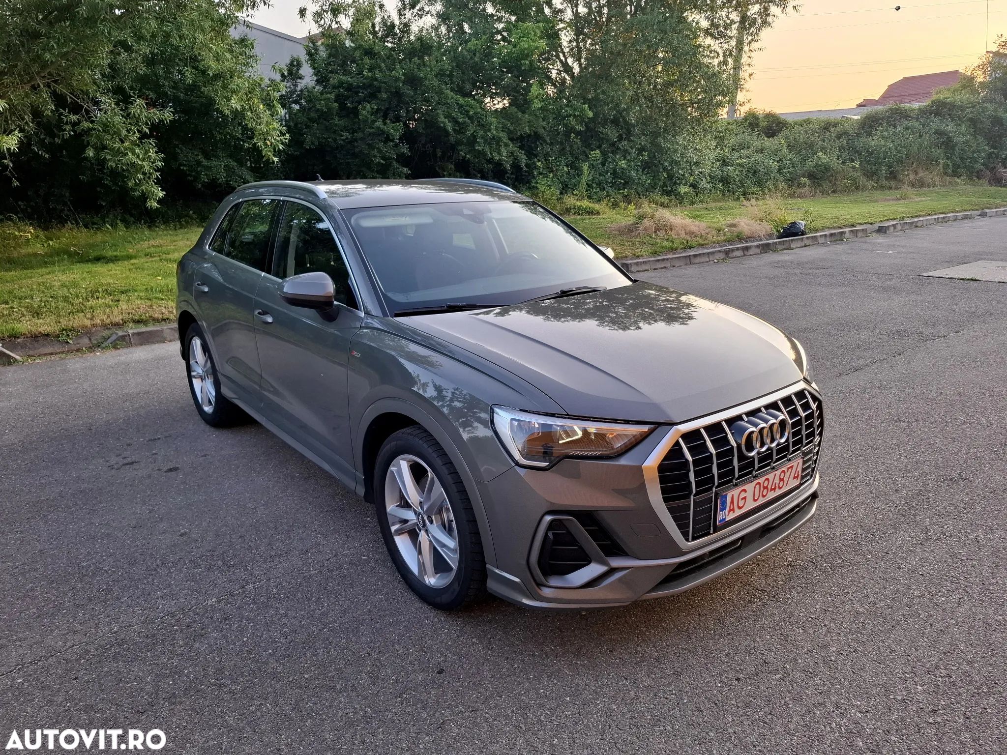 Audi Q3 2.0 35 TDI S tronic S Line - 1