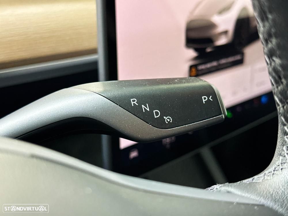 Tesla Model Y Performance Dual Motor AWD - 44