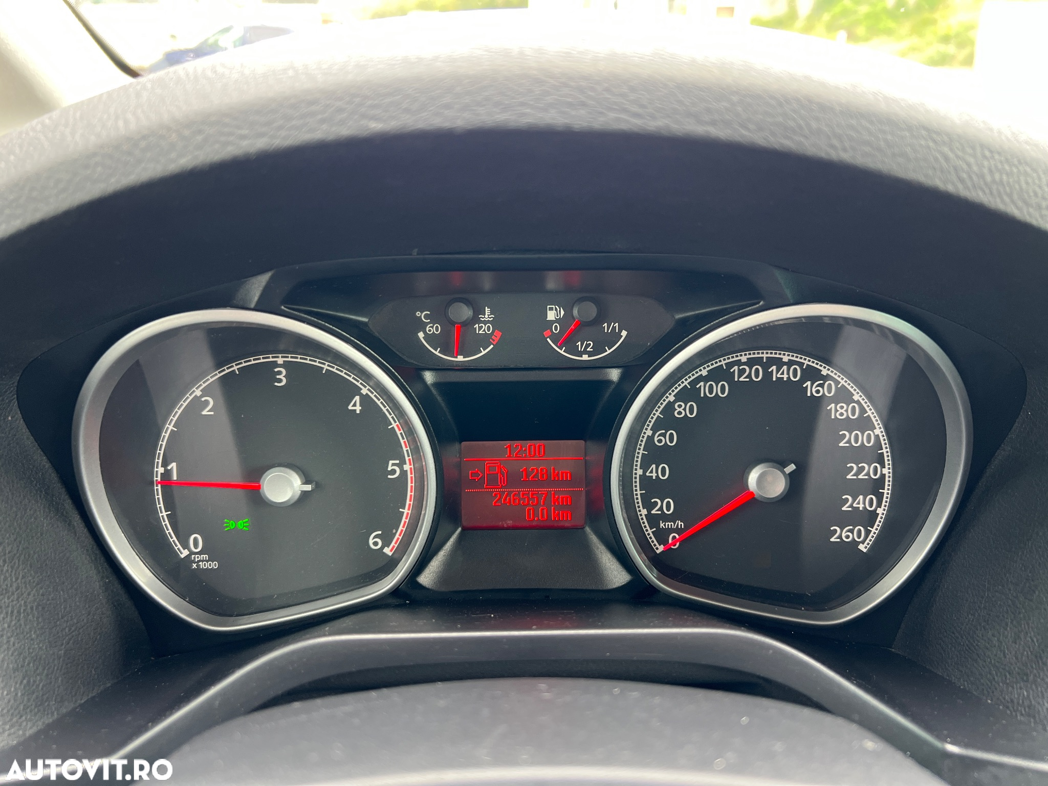 Ford Galaxy 2.0 TDCi DPF Ghia - 14