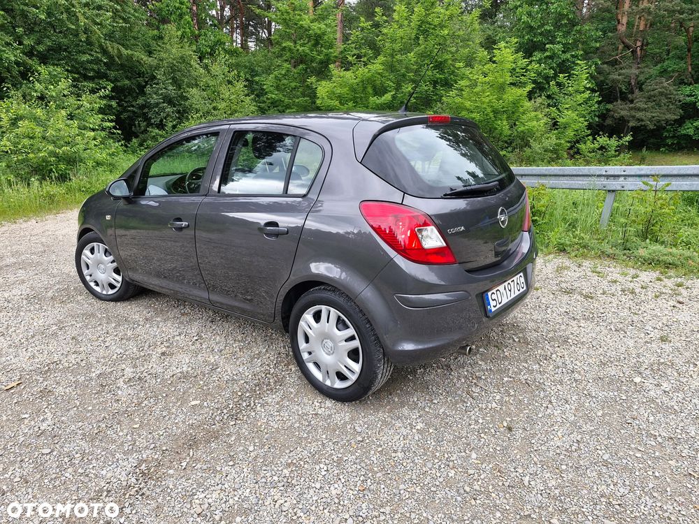 Opel Corsa 1.4 16V Cosmo - 3