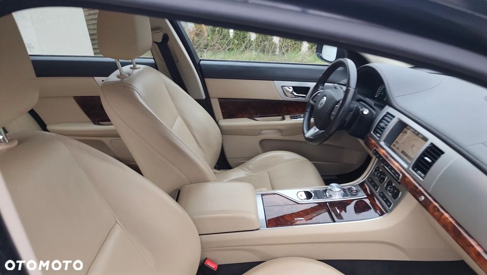 Jaguar XF 3.0 V6 Kompressor AWD - 34