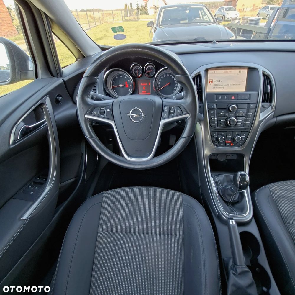 Opel Astra 1.4 Turbo Cosmo - 25