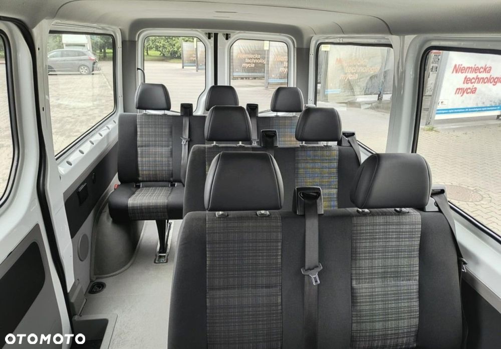 Mercedes-Benz Sprinter - 9