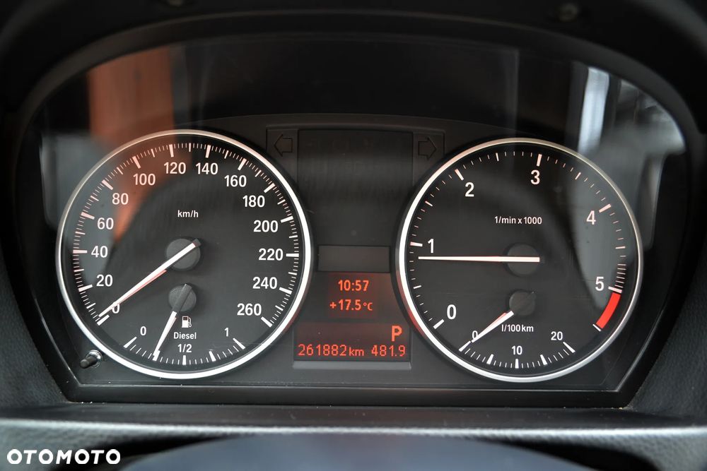 BMW Seria 3 320d xDrive DPF Edition Sport - 15