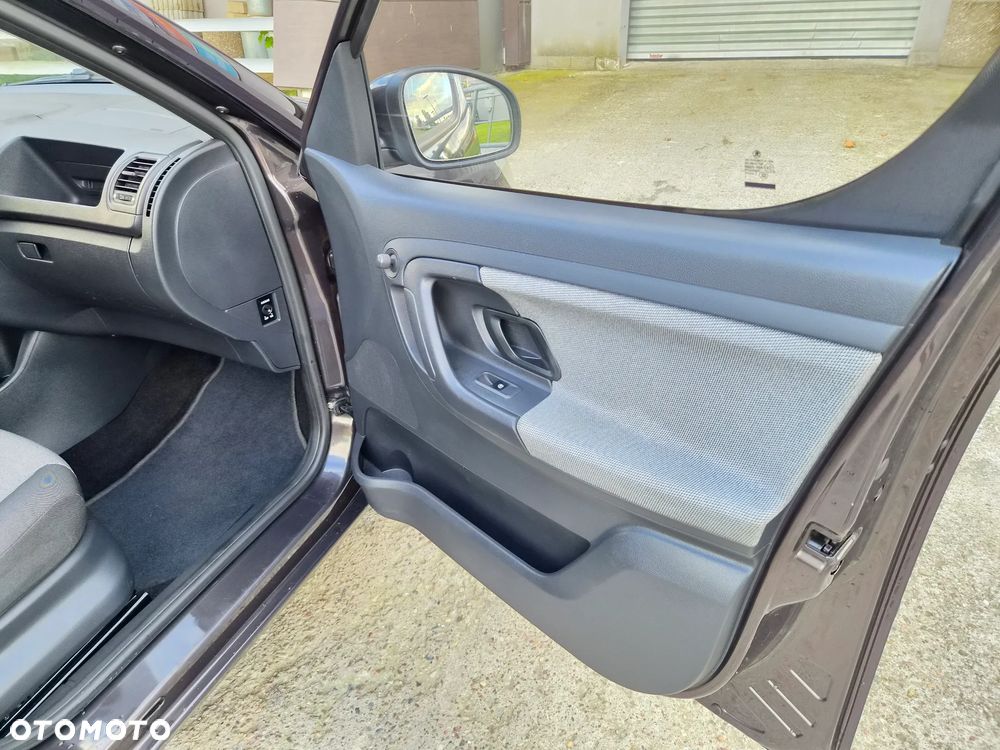 Skoda Roomster 1.4 16V Elegance - 27