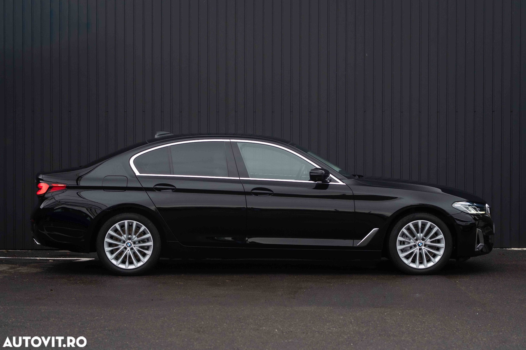 BMW Seria 5 545e xDrive AT PHEV - 4