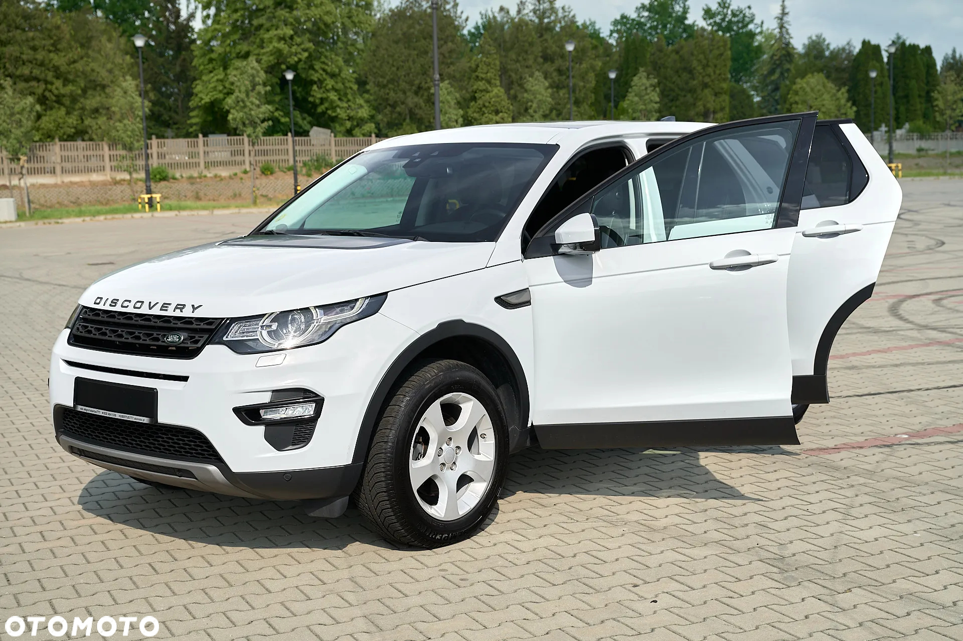 Land Rover Discovery Sport 2.0 eD4 HSE Luxury - 21