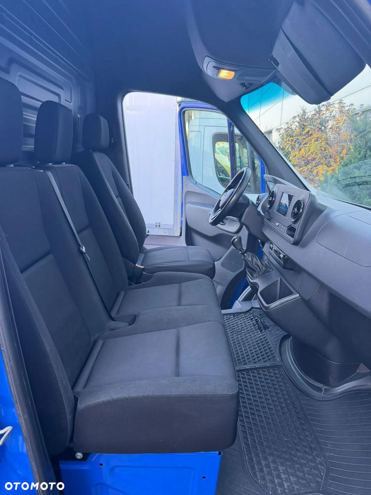 Mercedes-Benz Sprinter - 17