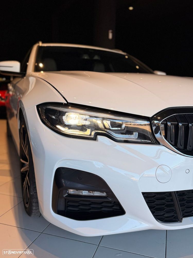 BMW 320 d Touring Pack Desportivo M Auto - 3