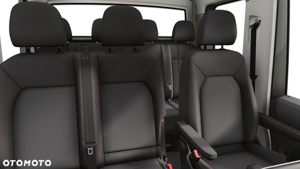 Volkswagen Crafter 35 Skrzyniowy z podwójną kabiną silnik: 2,0 l EU6 SCR 140 KM / skrzynia biegów: Przedni napęd manualna 6-biegowa rozstaw osi: 3640 mm - 11