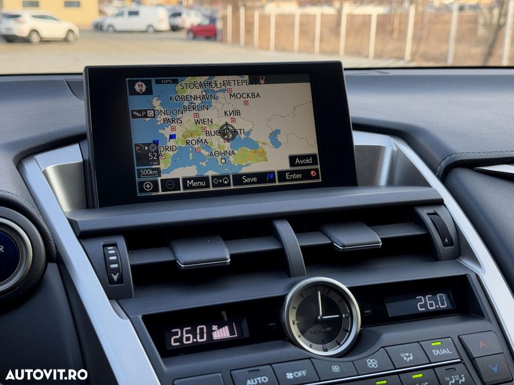 Lexus Seria NX - 11