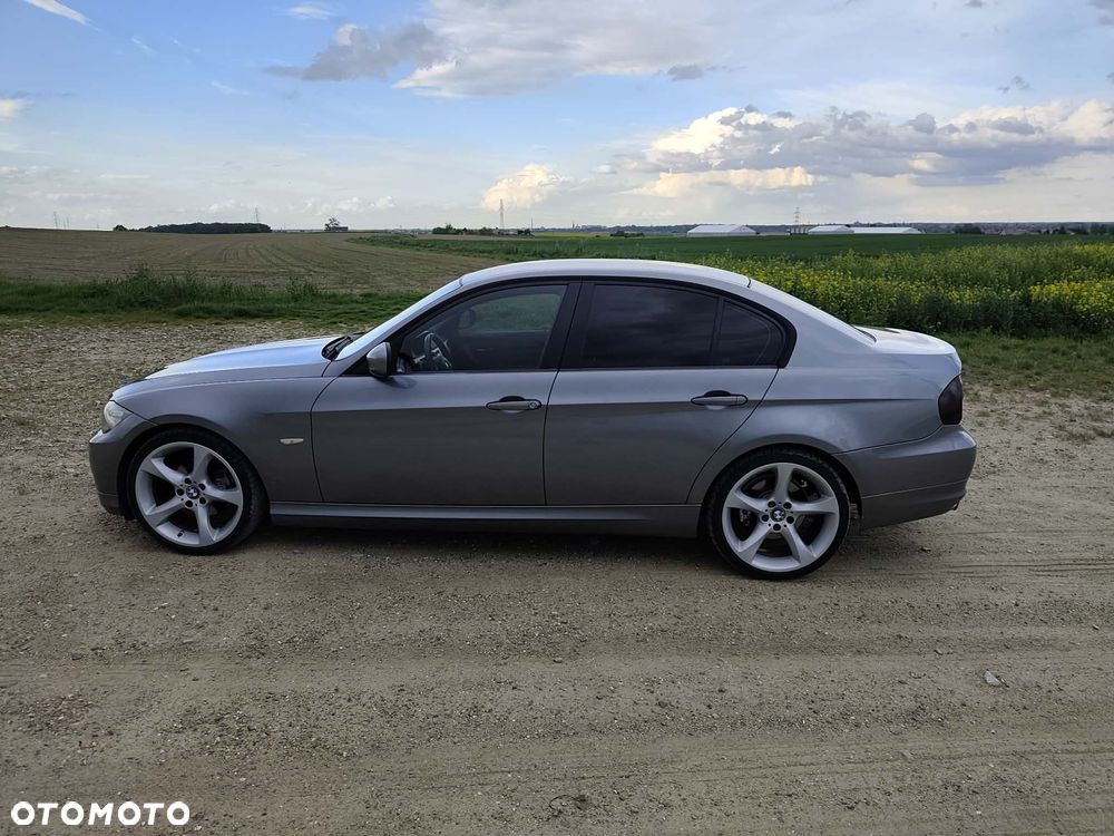 BMW Seria 3 318d - 14