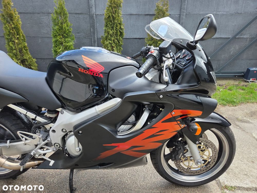 Honda CBR - 3