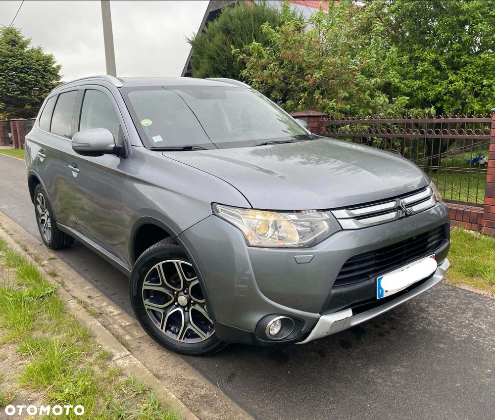 Mitsubishi Outlander - 1