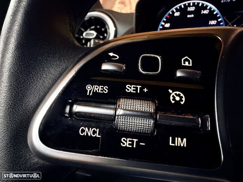 Mercedes-Benz GLA 180 7G-DCT Edition Progressive Line - 15