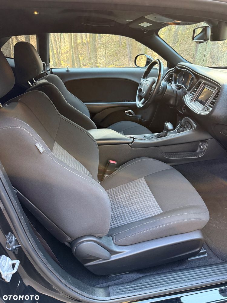 Dodge Challenger 5.7 R/T - 13