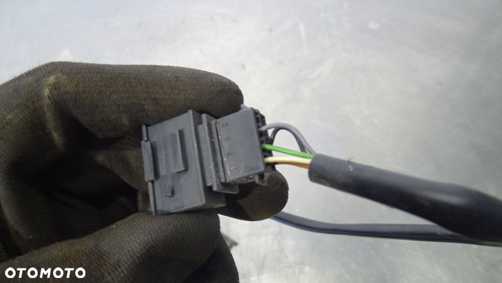 LUSTERKO LEWE ELEKTRYCZNE SKODA FABIA II 1.9TDI - 6