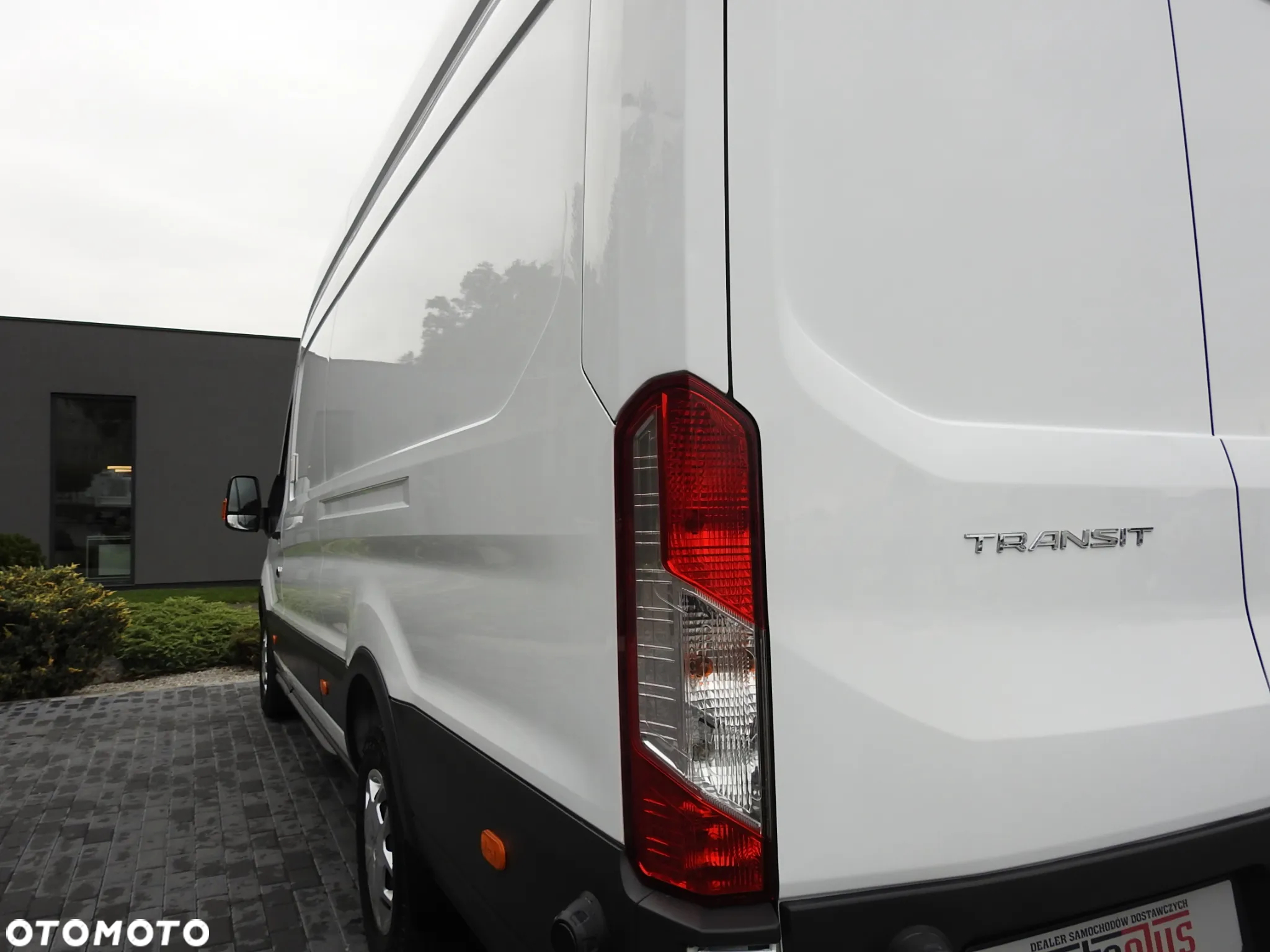 Ford TRANSIT FURGON CHŁODNIA 0*C FUNKCJA GRZANIA ZASILANIE 230V TEMPOMAT NAWIGACJA KLIMATYZACJA LEDY 130KM [ E41585 ] - 17