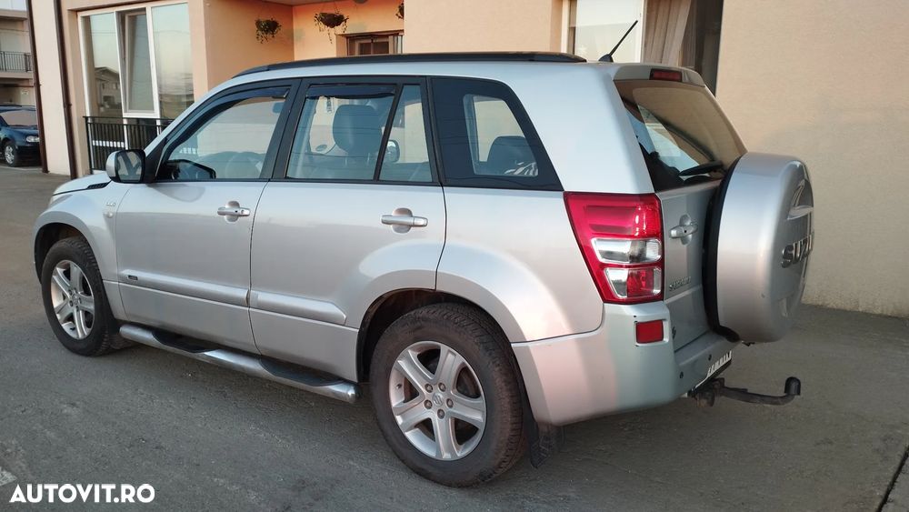 Suzuki Grand Vitara 1.9 DDIS JLX - 6