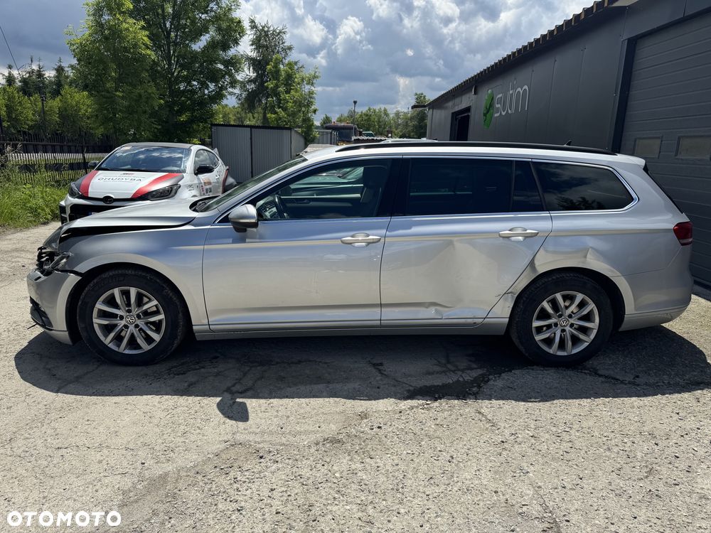 Volkswagen Passat 2.0 TDI SCR Comfortline DSG - 6