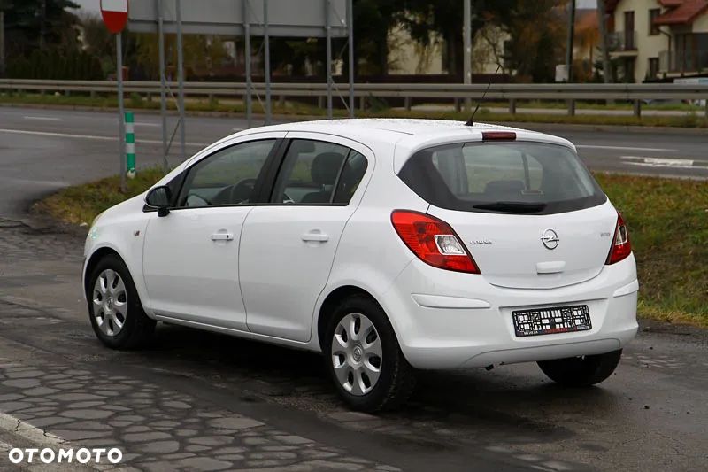 Opel Corsa 1.2 16V Enjoy - 4