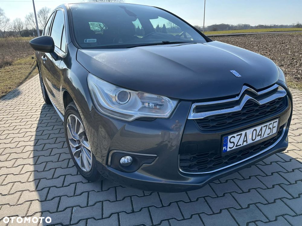 Citroën DS4 e-HDi 115 ETG6 SoChic - 1