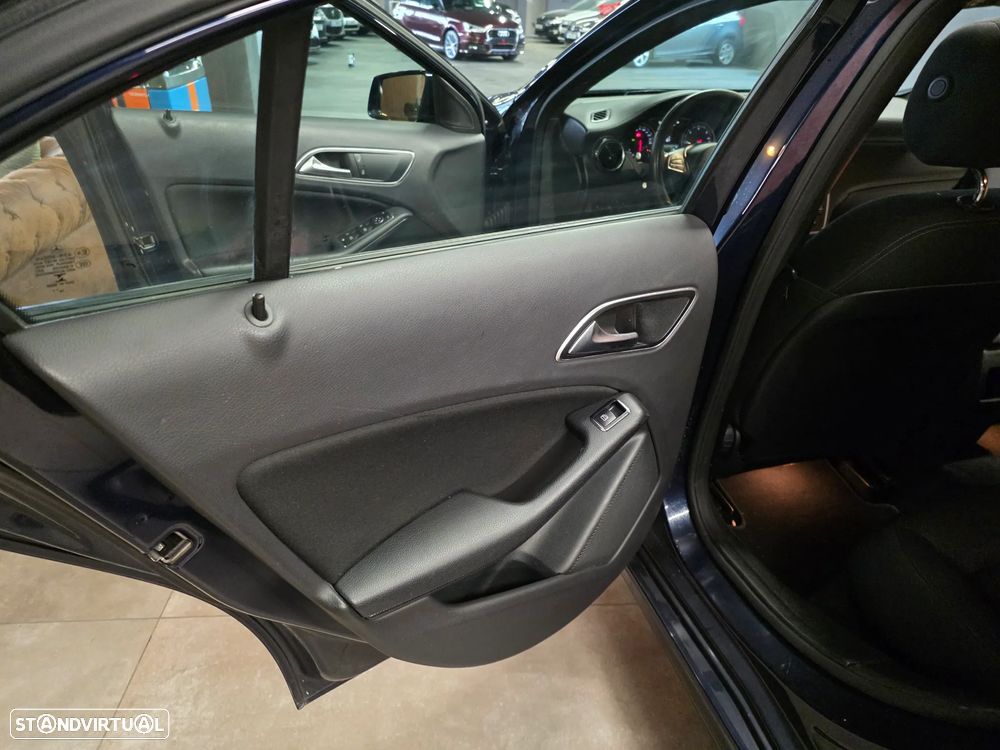 Mercedes-Benz A 180 CDI BE Urban - 21