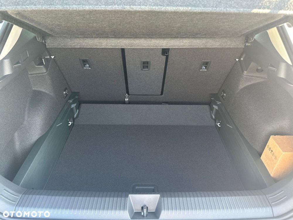 Volkswagen T-Roc 1.5 eTSI Life DSG - 27