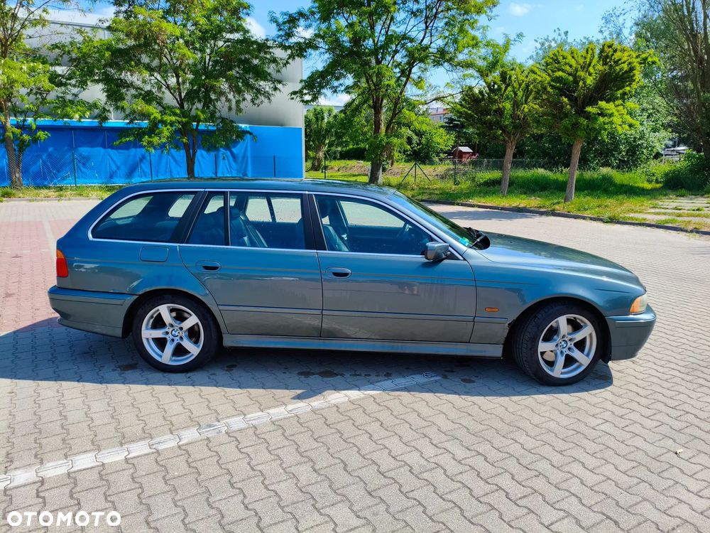 BMW Seria 5 530d Touring - 3