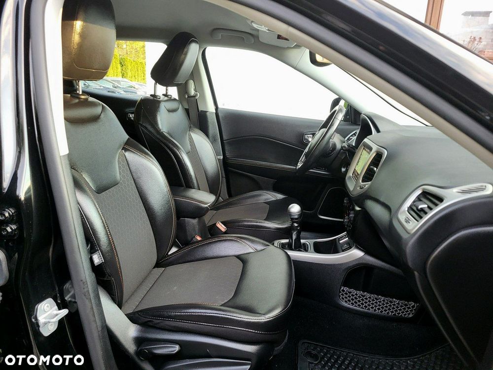 Jeep Compass - 14
