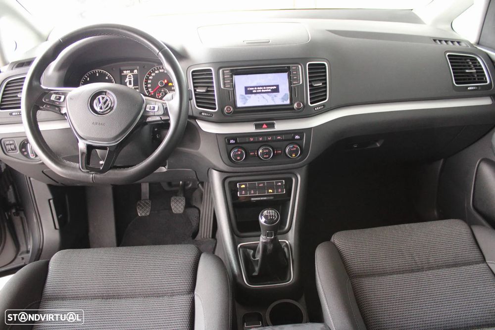 VW Sharan 2.0 TDI Blue Confortline - 9