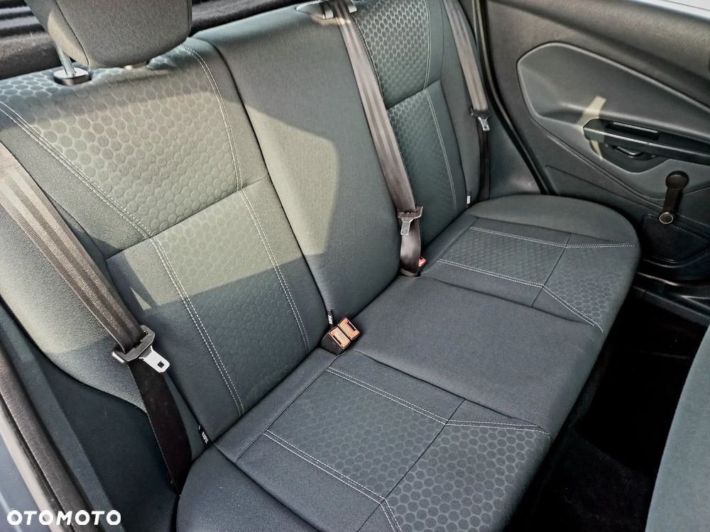 Ford Fiesta 1.4 Titanium - 22