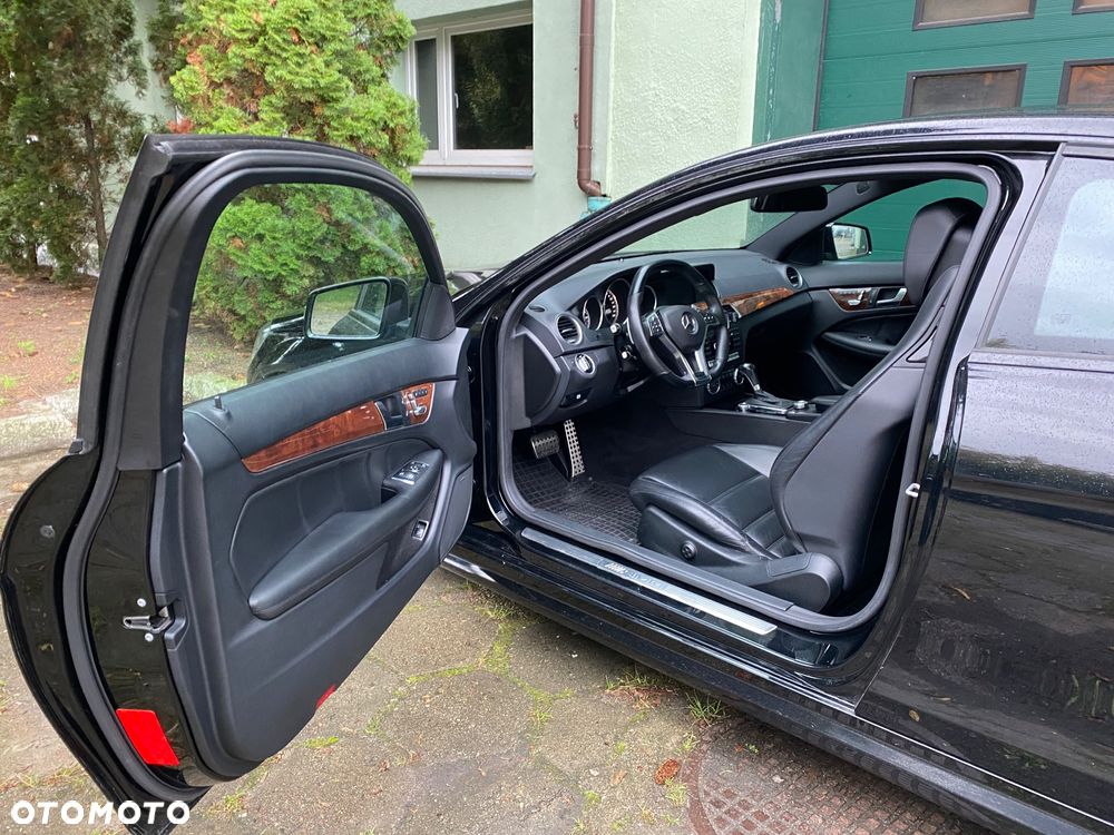 Mercedes-Benz Klasa C 63 AMG - 5