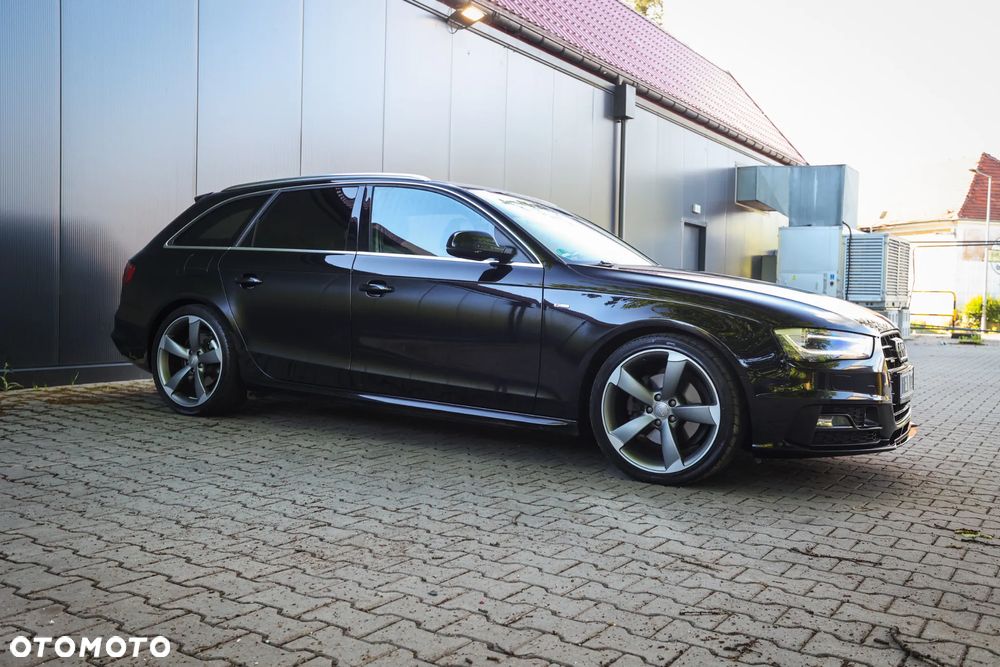 Audi A4 Avant 2.0 TDI DPF clean diesel quattro S line Sportpaket - 12
