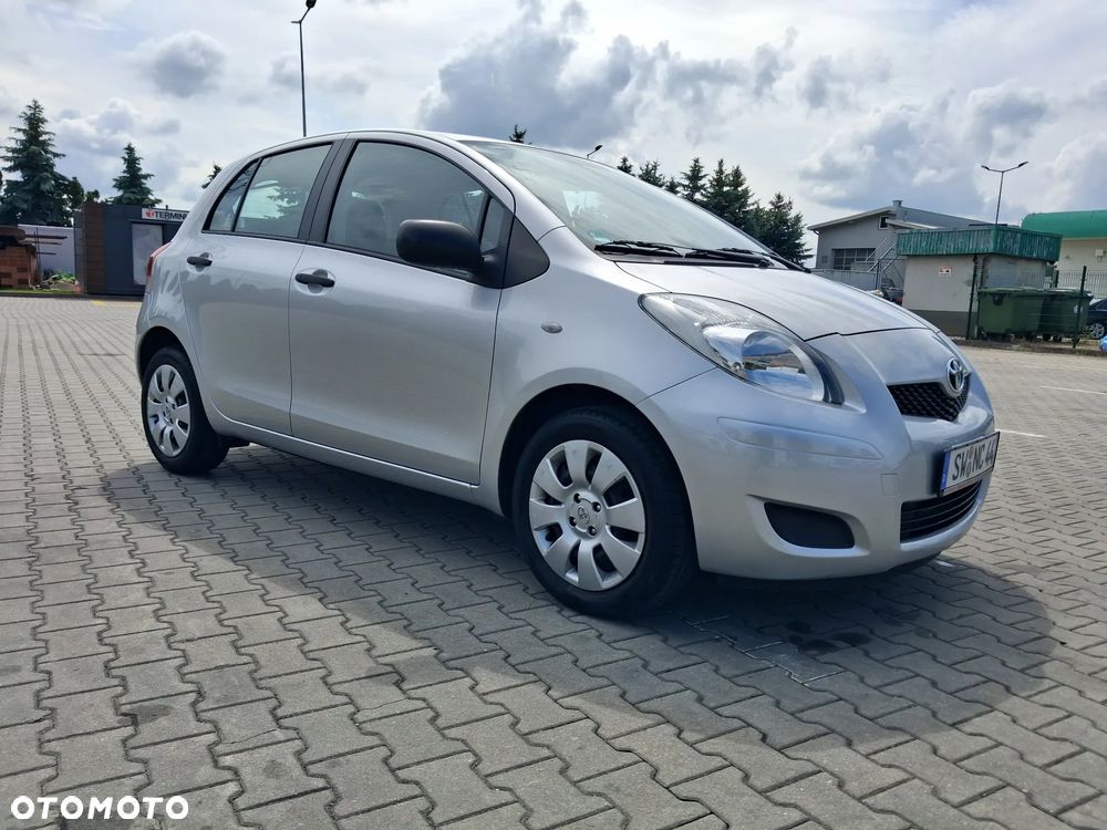 Toyota Yaris 1.0 VVT-i - 12