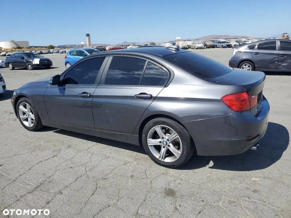 BMW Seria 3 328i - 3