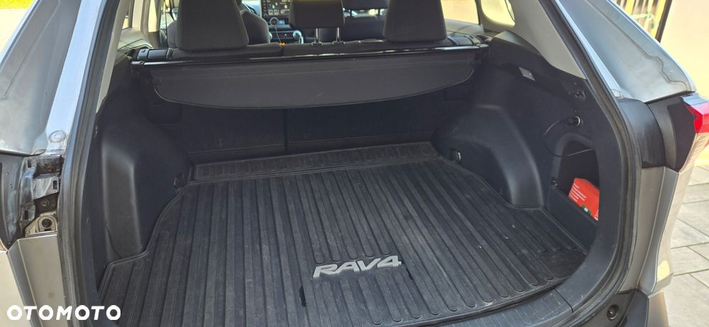 Toyota RAV4 - 11