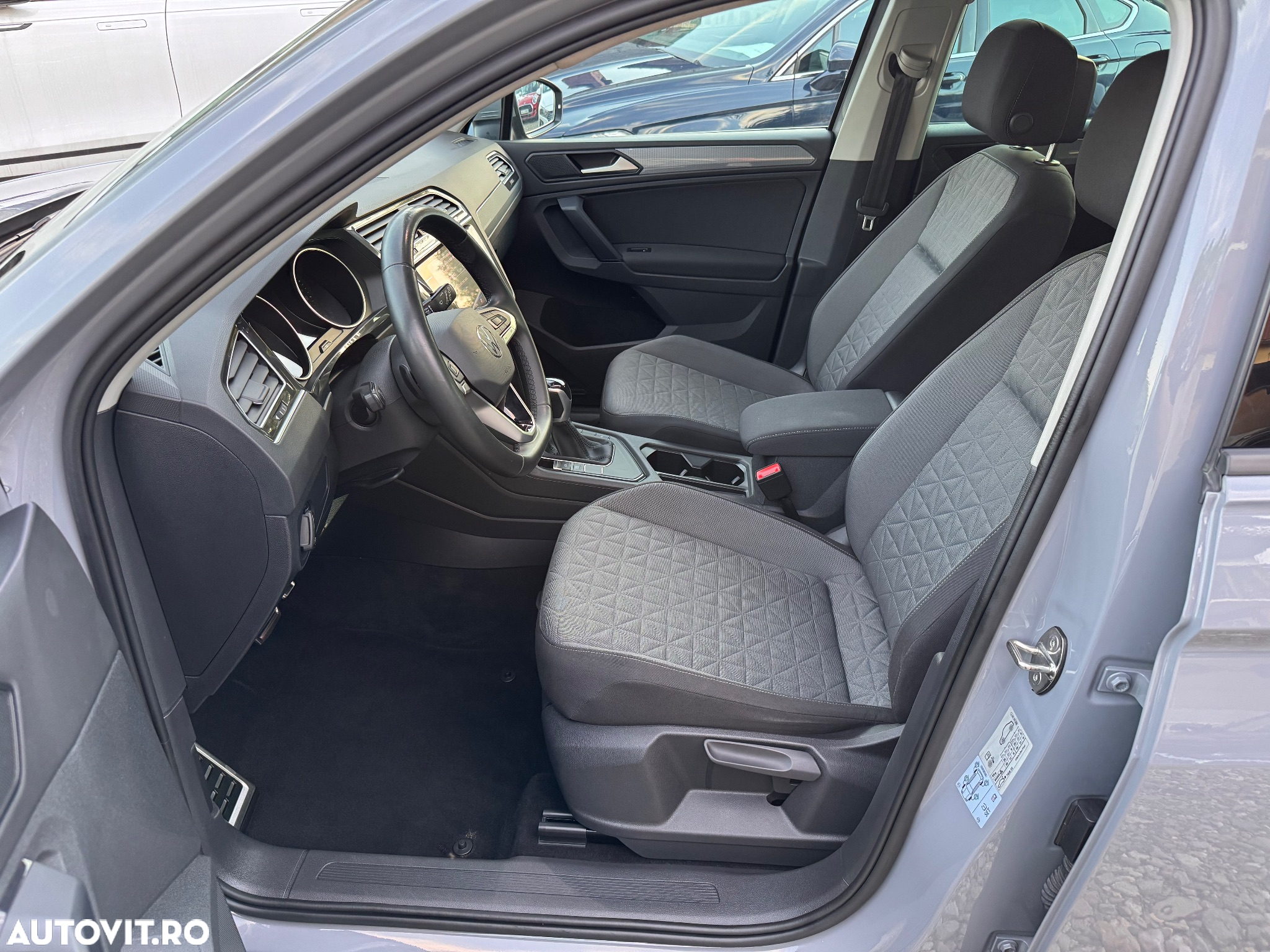 Volkswagen Tiguan 2.0 TDI SCR DSG R-Line - 17